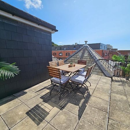 Cityscape Haven: 1 Bedroom Apartment With Terrace And City View Bournemouth Buitenkant foto